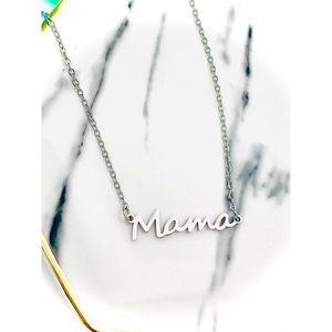 Mama necklace in silver